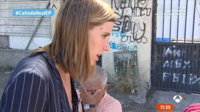 Un equipo de 'Espejo Público' increpado en la Cañada Real