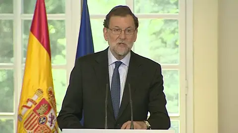 Rajoy presenta un plan extraordinario de infraestructuras por un importe de 5.000 millones de euros Rajoy presenta un plan extraordinario de infraestructuras por un importe de 5.000 millones de euros