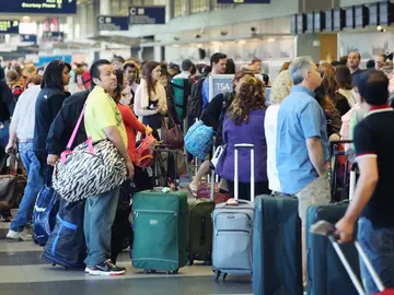 Aeropuertos y viajeros Aeropuertos y viajeros