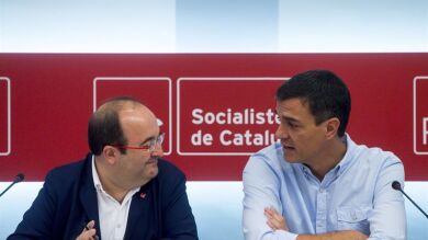 Sánchez e Iceta pactan empezar a trabajar en septiembre en los contenidos de una reforma constitucional