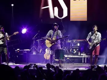 Morat cautiva al público en la jornada inaugural de Starlite Morat cautiva al público en la jornada inaugural de Starlite