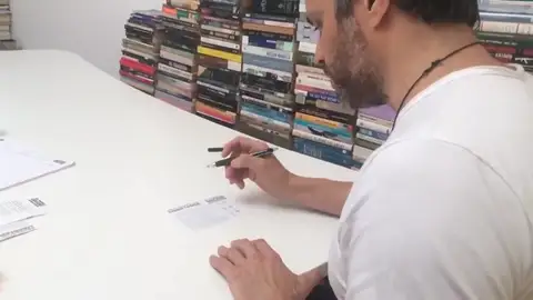 Leopoldo López vota contra la Constituyente desde su arresto domiciliario Leopoldo López vota contra la Constituyente desde su arresto domiciliario