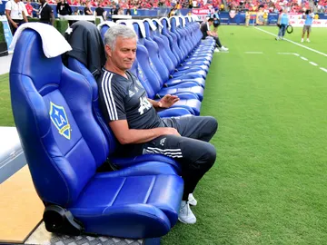 Mourinho, en el banquillo del Galaxy Mourinho, en el banquillo del Galaxy