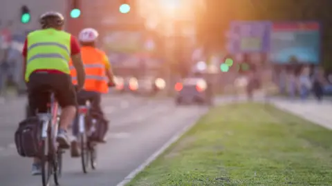 Ciclistas en la carretera Ciclistas en la carretera