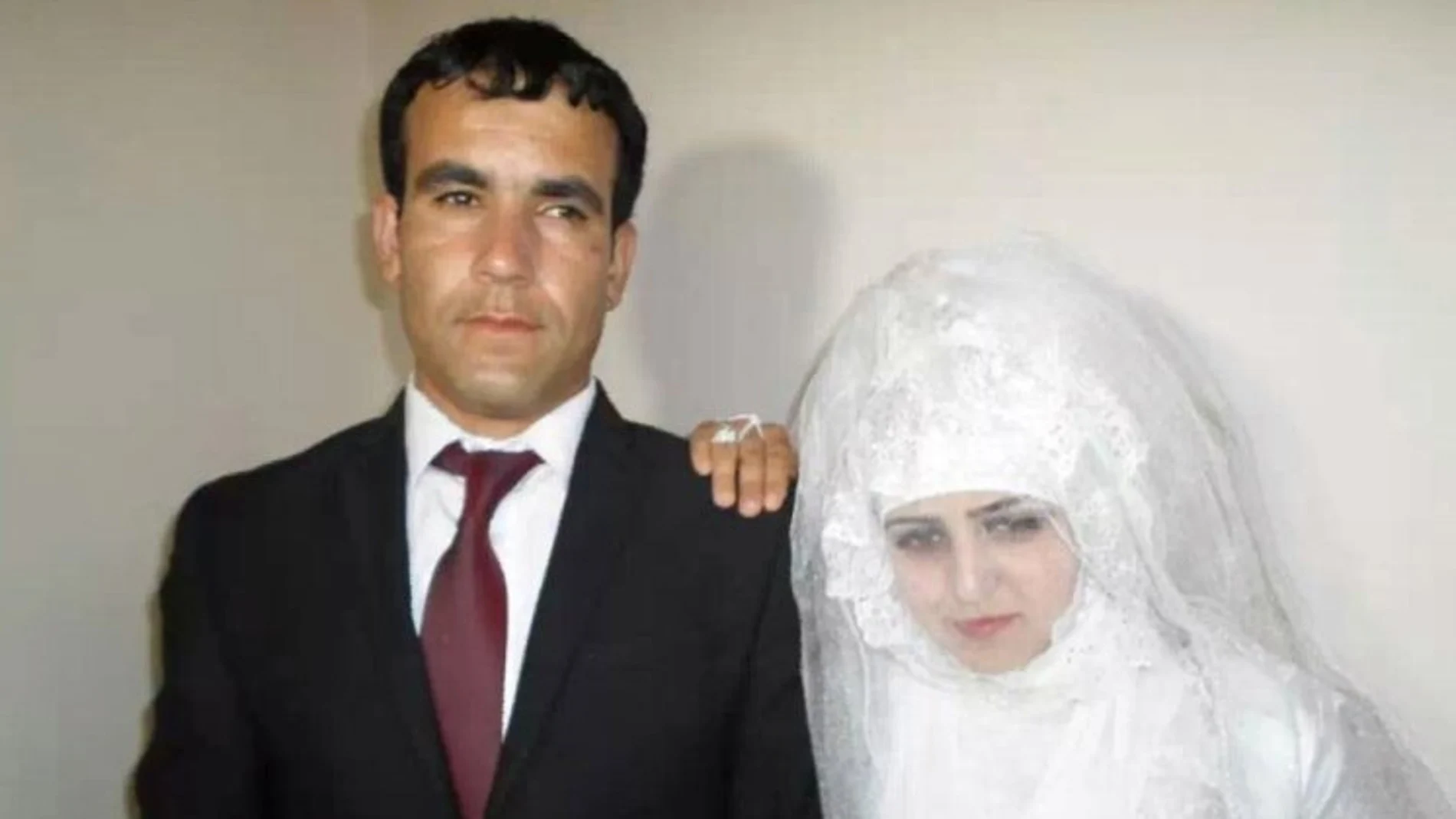 La pareja en el día de la boda La pareja en el día de la boda