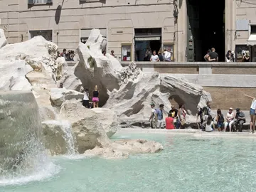 Comienza hoy el "recorrido obligatorio" para ver la Fontana de Trevi de Roma Comienza hoy el "recorrido obligatorio" para ver la Fontana de Trevi de Roma