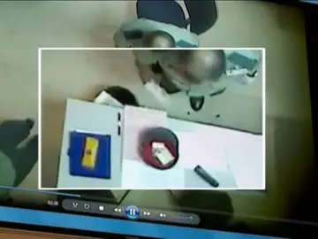 Cárcel para los agentes que aceptaban sobornos en el aeropuerto de Gran Canaria Cárcel para los agentes que aceptaban sobornos en el aeropuerto de Gran Canaria