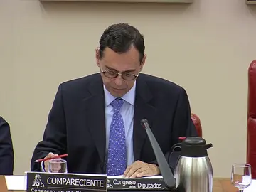 Caruana admite que el Banco de España actuó pero "fue insuficiente" Caruana admite que el Banco de España actuó pero "fue insuficiente"