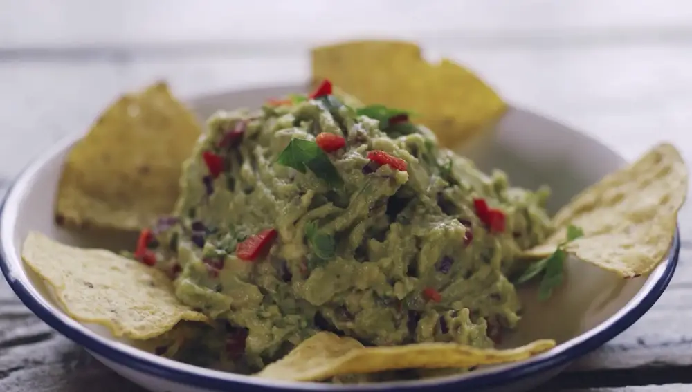 La receta del guacamole en El Comidista TV