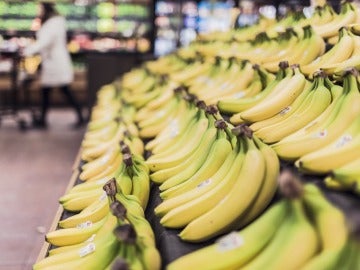 Cinco beneficios del plátano para los peques
