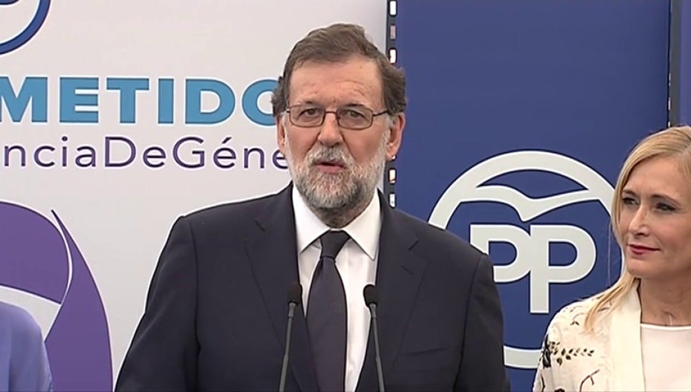 Rajoy tras su declaración está "contento de haber colaborado con la Justicia"