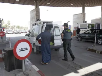Frontera de Beni-Enzar que separa Melilla de Marruecos Frontera de Beni-Enzar que separa Melilla de Marruecos