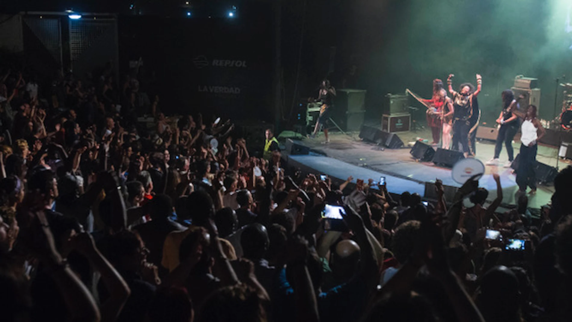 Oumou Sangaré cierra La Mar de Músicas con su wassoulou infeccioso Oumou Sangaré cierra La Mar de Músicas con su wassoulou infeccioso