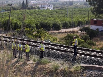 Un maquinista se percató del cadáver de la niña en la vía férrea en Pizarra