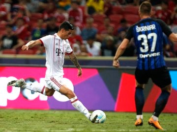 James en el amistoso contra el Inter de MIlan