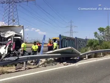 Dos heridos en un accidente en la A-1 a la altura de San Sebastián de los Reyes Dos heridos en un accidente en la A-1 a la altura de San Sebastián de los Reyes