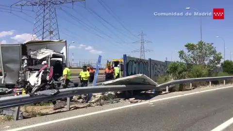 Dos heridos en un accidente en la A-1 a la altura de San Sebastián de los Reyes Dos heridos en un accidente en la A-1 a la altura de San Sebastián de los Reyes