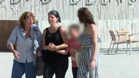 Obligada a entregar a su hijo al padre en Estados Unidos Obligada a entregar a su hijo al padre en Estados Unidos