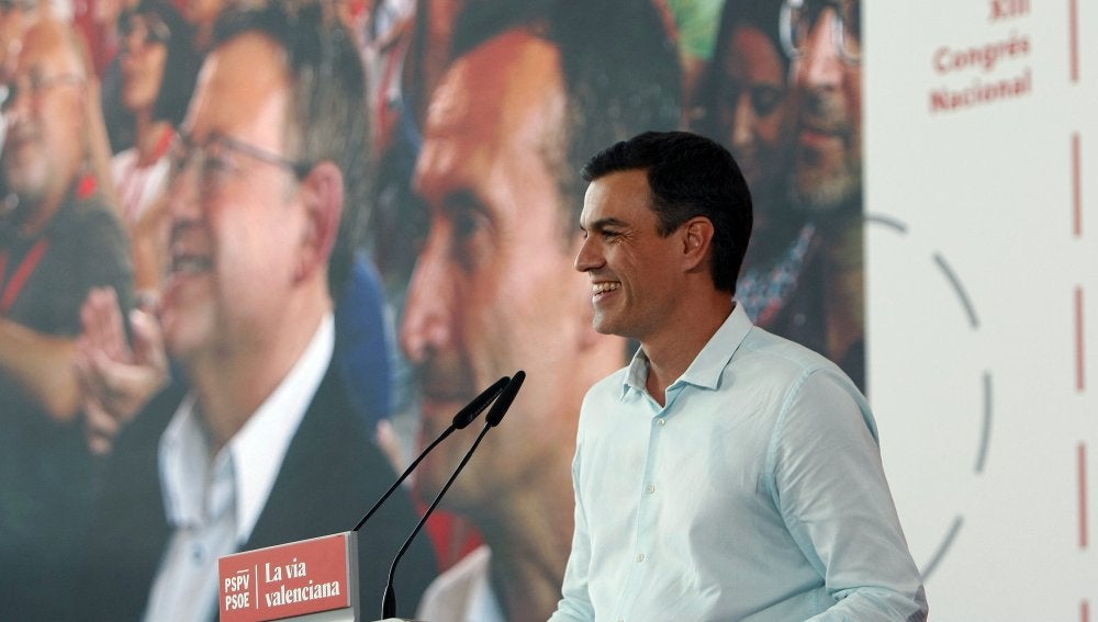Sánchez cree que Rajoy es "tan objetivo" haciendo balance de su gestión "como inocente" en los casos de corrupción