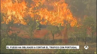 Avanza sin control el incendio declarado cerca del paraje natural zamorano de las Arribes
