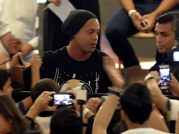Ronaldinho durante sus declaraciones Ronaldinho durante sus declaraciones