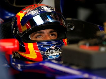 Carlos Sainz antes de una carrera