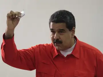 El presidente de Venezuela, Nicolás Maduro, votando El presidente de Venezuela, Nicolás Maduro, votando
