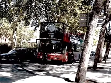 La rama juvenil de la Cup, 'Arran', reivindica el ataque a un bus turístico en Barcelona La rama juvenil de la Cup, 'Arran', reivindica el ataque a un bus turístico en Barcelona