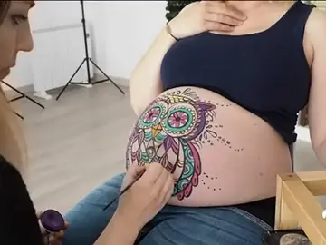 El 'belly painting', la última moda entre las mujeres embarazadas El 'belly painting', la última moda entre las mujeres embarazadas
