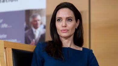 Angelina Jolie despide a la abogada encargada de su divorcio con Pitt