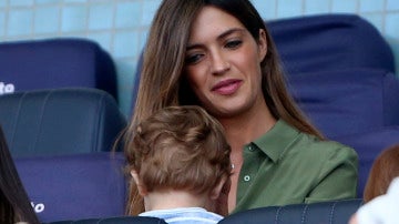 Sara Carbonero junto a su hijo Lucas
