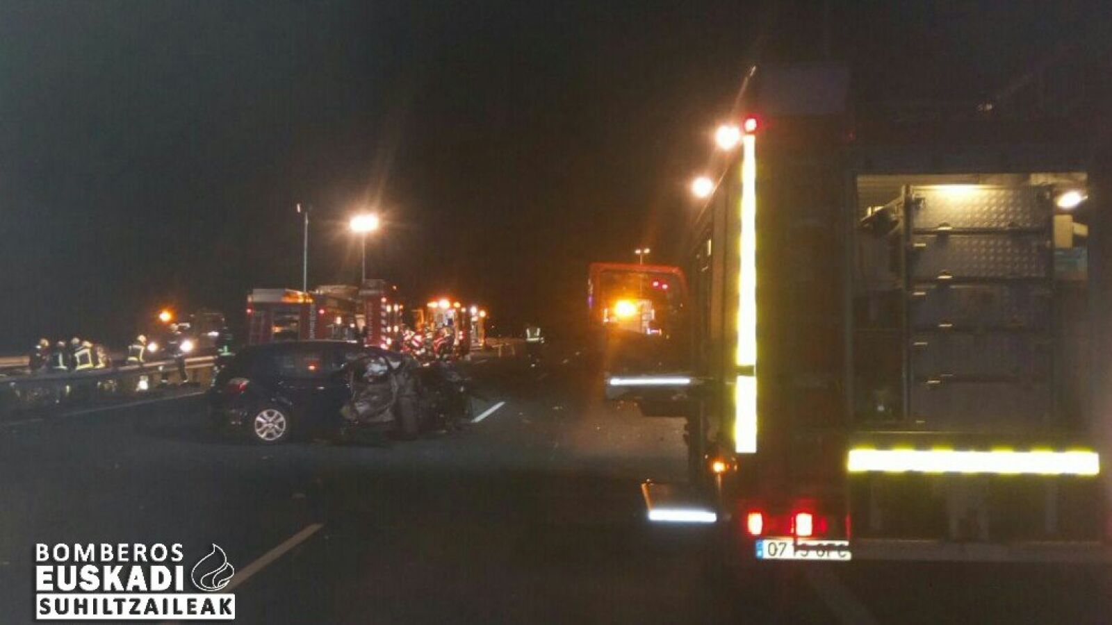 Un fallecido y ocho heridos por una colisión provocada por un coche que circulaba en sentido contrario en Treviño