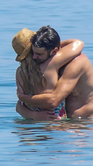 María José Campanario y Jesulín de Ubrique disfrutan de un día de playa con mucho amor
