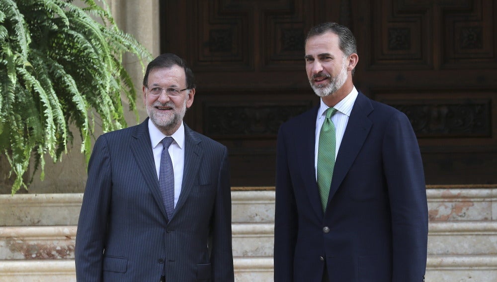 Felipe VI recibe este lunes a Rajoy en el Palacio de Marivent