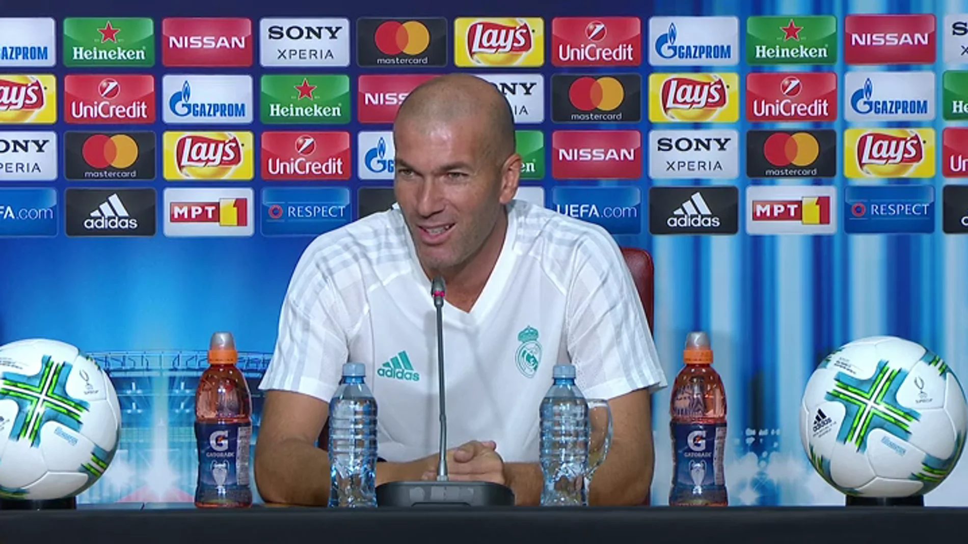 Zidane: "Si está con nosotros es porque Cristiano está para jugar"