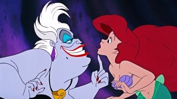 Úrsula y Ariel en un fotograma de 'La Sirenita'