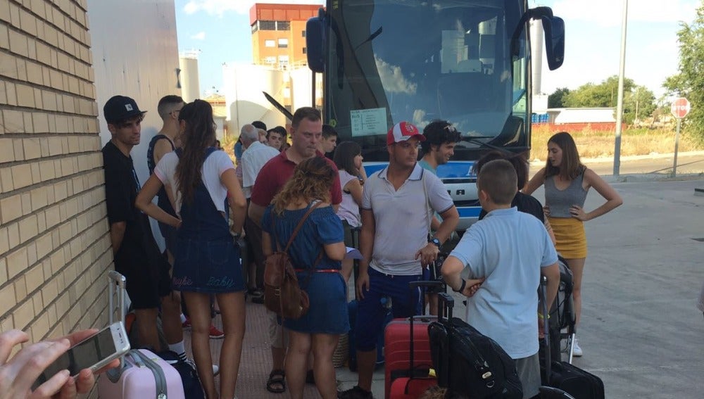 Pasajeros del autobús Madrid-Murcia