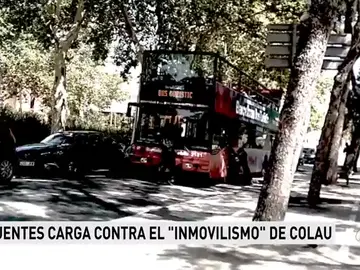 La oposición tacha a Colau de "inmovilista" y exige contundencia ante los actos de turismofobia en Barcelona La oposición tacha a Colau de "inmovilista" y exige contundencia ante los actos de turismofobia en Barcelona