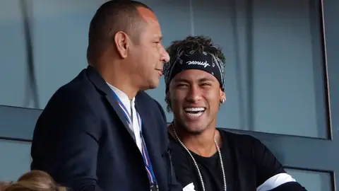Neymar junto a su padre Neymar junto a su padre