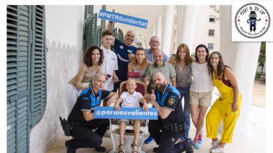Policías locales de Terrassa se rapan la cabeza en solidaridad con los niños con cáncer