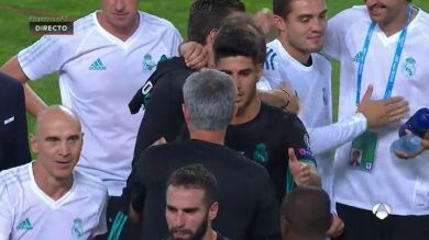 Mourinho 'hizo las paces' con Cristiano y felicitó uno a uno a los jugadores del Real Madrid