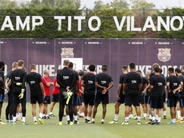 Los jugadores del Barcelona se ejercitan en el campo Tito Vilanova Los jugadores del Barcelona se ejercitan en el campo Tito Vilanova