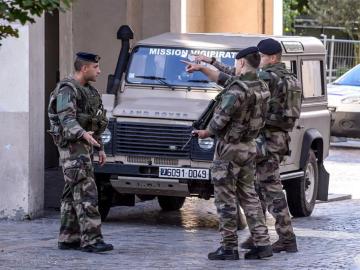 Militares en París