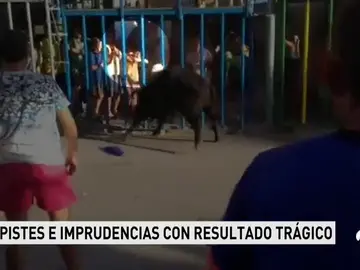 Un joven, grave tras ser cogido en los 'bous al carrer' de Calpe Un joven, grave tras ser cogido en los 'bous al carrer' de Calpe