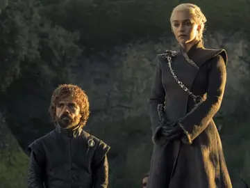 Tyrion y Daenerys en Juego de Tronos Tyrion y Daenerys en Juego de Tronos