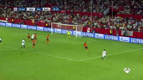 El golazo de Escudero ante el Istanbul Basaksehir tras un gran centro de Jesús Navas El golazo de Escudero ante el Istanbul Basaksehir tras un gran centro de Jesús Navas