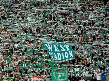 Aficionados del Rapid de Viena, durante un amistoso contra el Chelsea Aficionados del Rapid de Viena, durante un amistoso contra el Chelsea