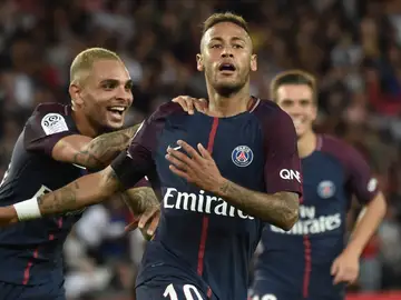 Neymar celebrando un gol Neymar celebrando un gol