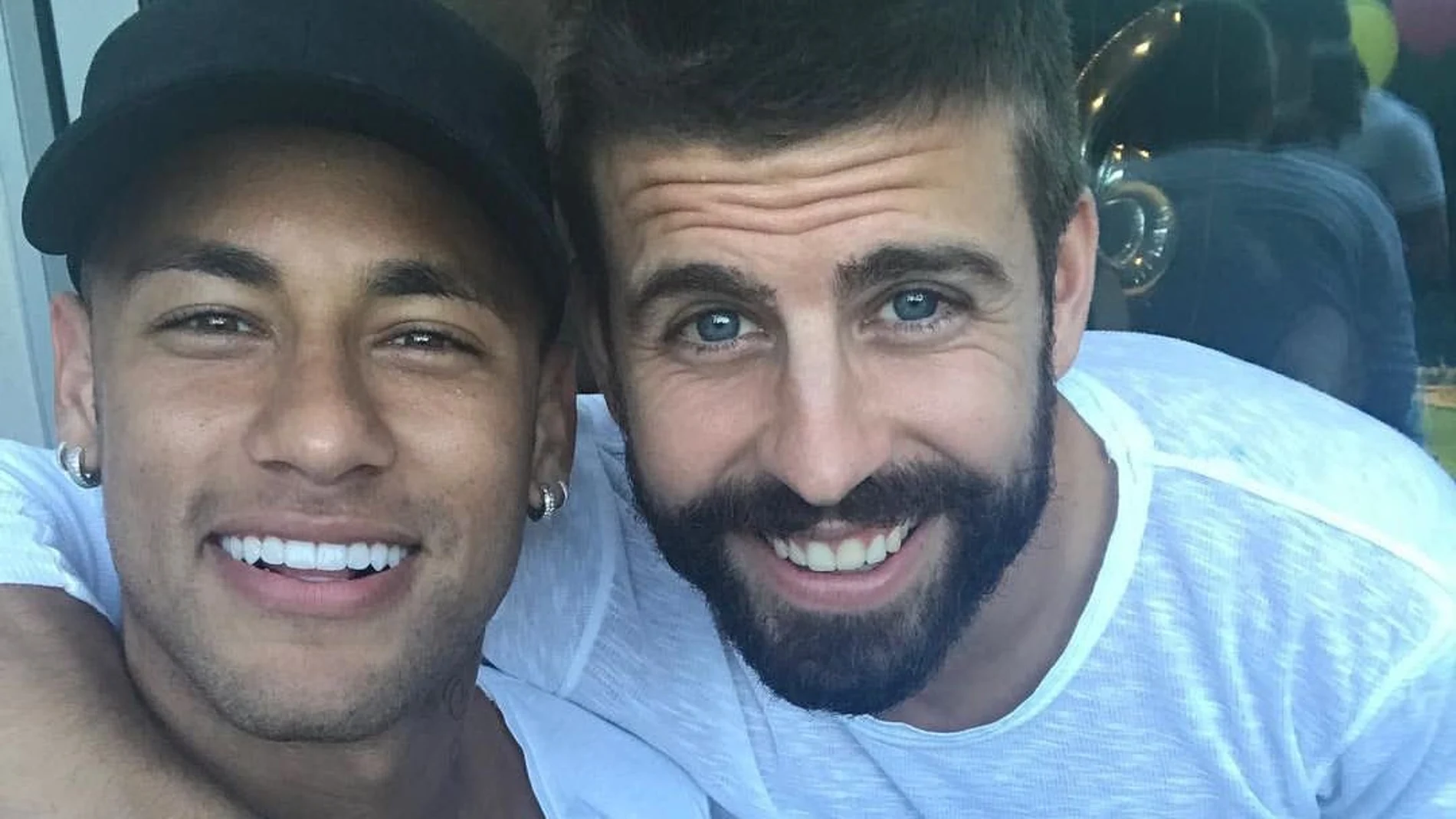 Neymar y Piqué en el reencuentro Neymar y Piqué en el reencuentro