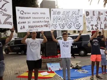 Los musulmanes de Melilla piden que no se les identifique con el terrorismo Los musulmanes de Melilla piden que no se les identifique con el terrorismo